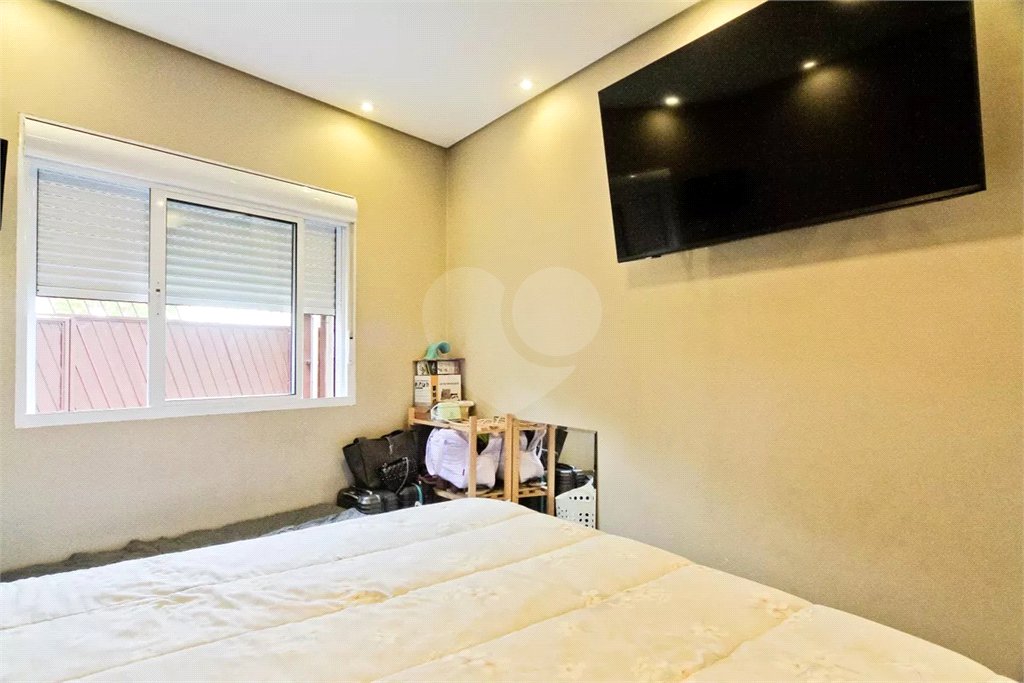 Sobrado à venda com 2 quartos, sendo 1 suíte, em Vila dos Remédios, São Paulo, SP