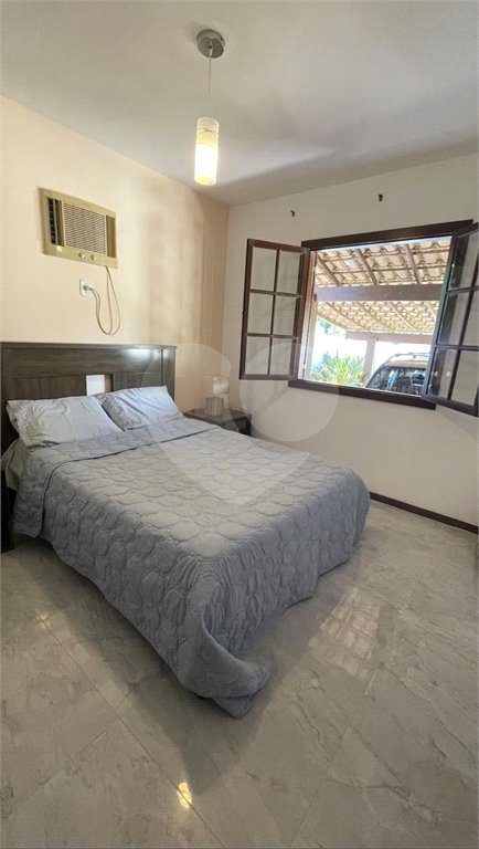 Casa à venda com 4 quartos, sendo 2 suítes, em Caravelas, Armação dos Búzios, RJ