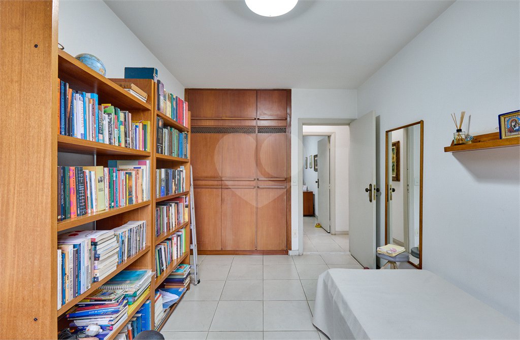 Casa de Vila à venda com 3 quartos, sendo 2 suítes, em Granja Julieta, São Paulo, SP