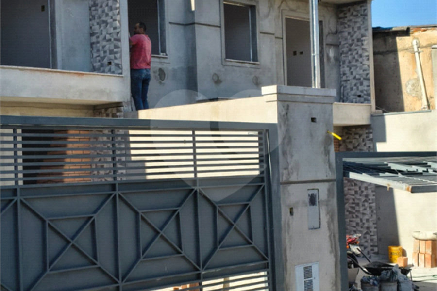 Casa à venda com 3 quartos, sendo 1 suíte, em Parque Vitória, São Paulo, SP