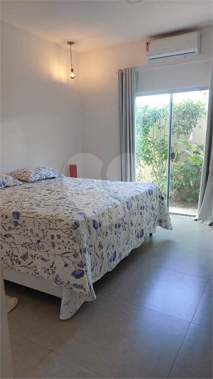 Casa à venda com 2 quartos, sendo 1 suíte, no Centro, Santa Cruz Cabrália, BA