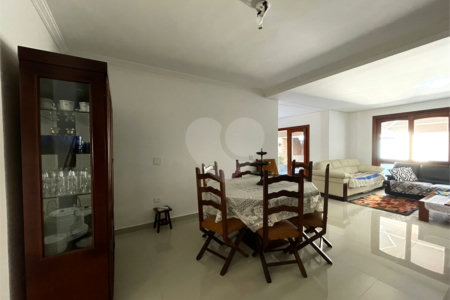 Sobrado à venda com 3 quartos, sendo 2 suítes, em Alto da Boa Vista, São Paulo, SP