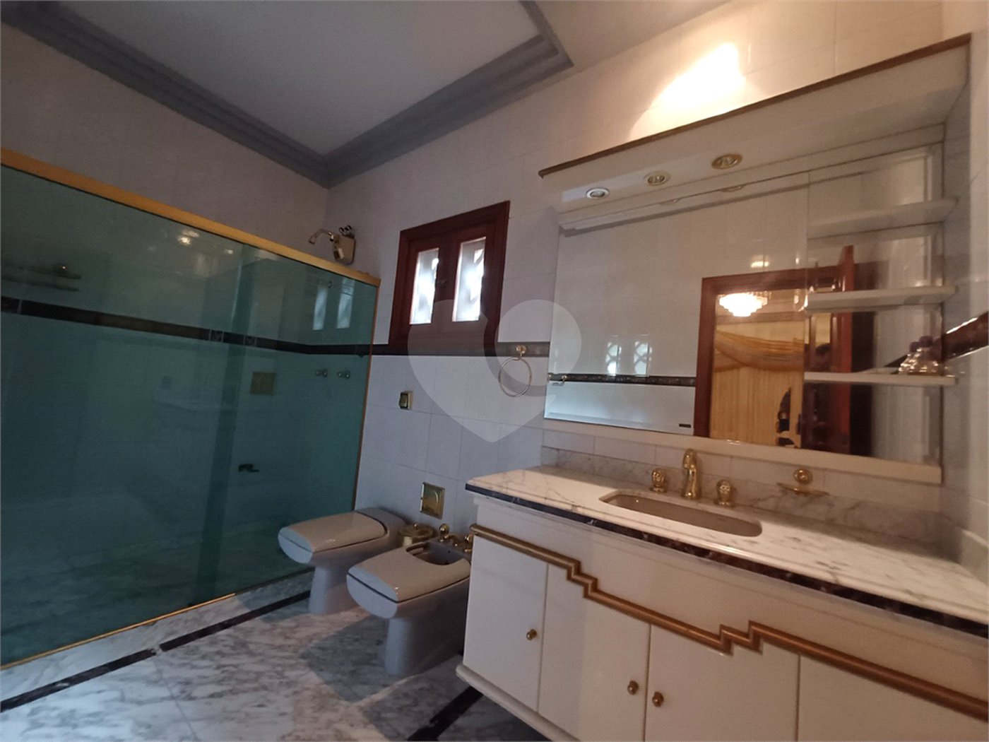 Casa à venda com 6 suítes no condomínio Portal da Raposo, Sorocaba - SP