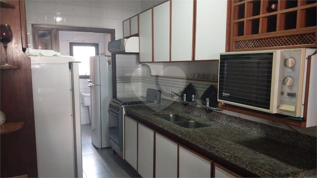 Apartamento à venda com 4 quartos, sendo 2 suítes, em Tombo, Guarujá, SP