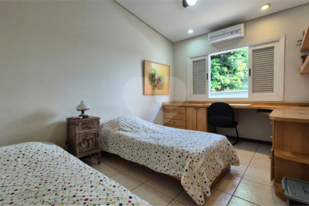 Casa à venda com 4 suítes no condomínio Vivenda do Lago, Sorocaba - SP