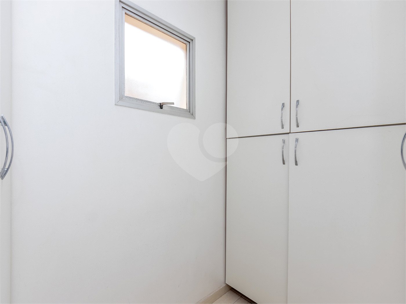 Apartamento à venda com 3 quartos, sendo 1 suíte,  em Vila Clementino, São Paulo, SP