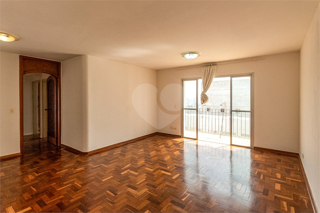 Apartamento à venda com 3 quartos, sendo 2 suítes, em Água Branca, São Paulo, SP