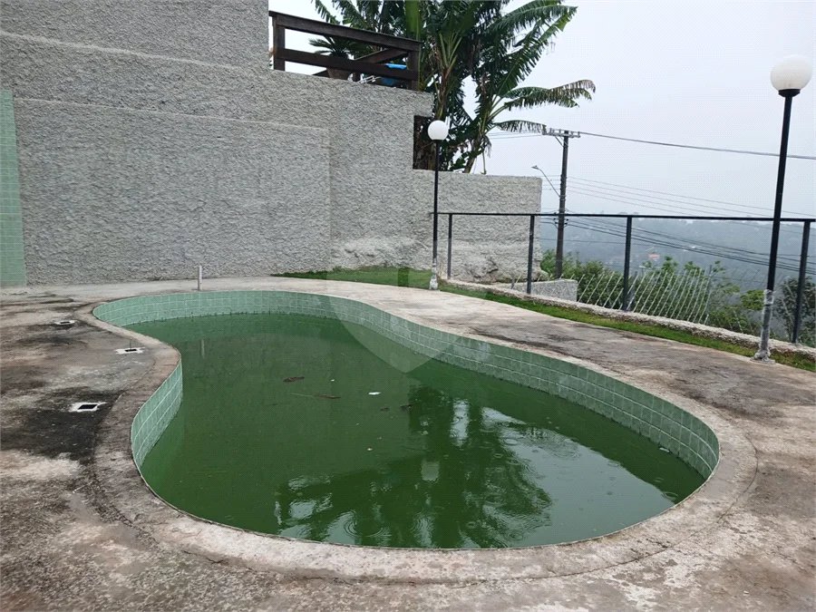 Sobrado à venda com 3 suítes em Roseira, Mairiporã, SP