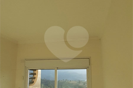 Casa em condomínio à venda ou para alugar com 5 quartos, sendo 3 suítes,  no Centro, Bom Jesus dos Perdões, SP