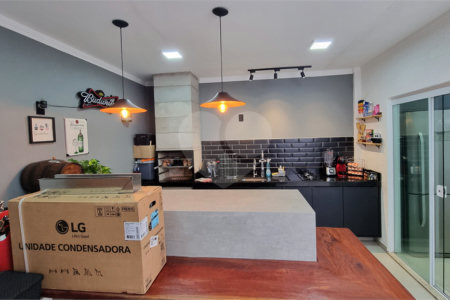 Casa no Condomínio Flamboyant II a venda .