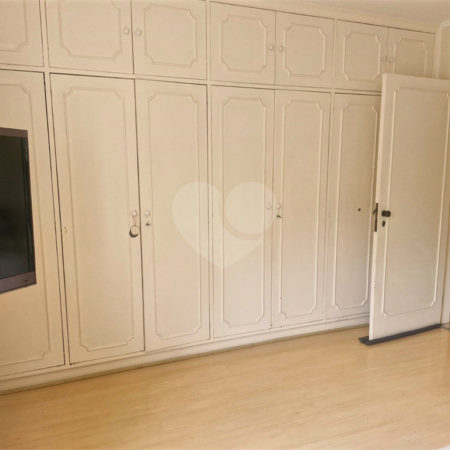 Casa à venda com 4 quartos, sendo 1 suíte, em Brooklin, São Paulo, SP