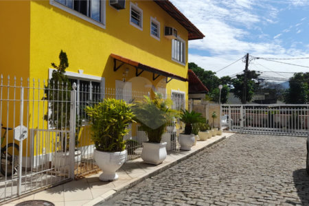 Casa à venda com 3 suítes, no condomínio Residências do Campo, Rio de Janeiro - RJ