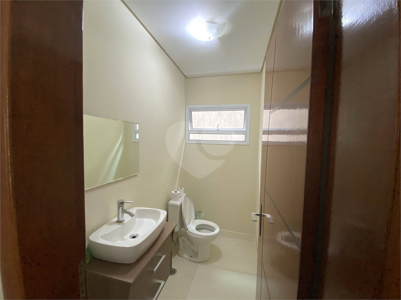 Sobrado à venda com 3 quartos, sendo 1 suíte,  em Jardim Vila Galvão, Guarulhos, SP