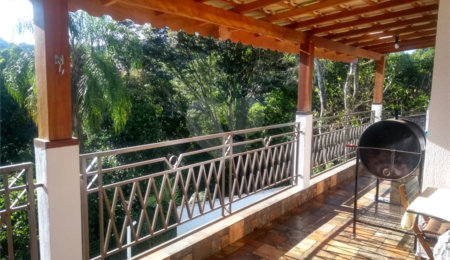 Casa à venda com 3 quartos, sendo 1 suíte, no condomínio Alpes de Mairiporã, Mairiporã - SP