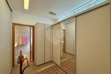 Casa de Vila à venda com 4 suítes em Alto da Boa Vista, São Paulo, SP