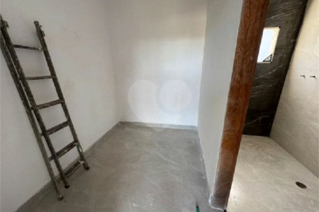 Casa à venda com 3 quartos, sendo 1 suíte,  no condomínio Residencial Marina, Itapetininga - SP
