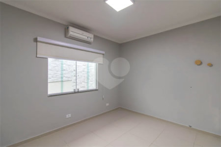 Casa à venda com 3 quartos, sendo 1 suíte, em Parque Santo Antônio, Guarulhos, SP