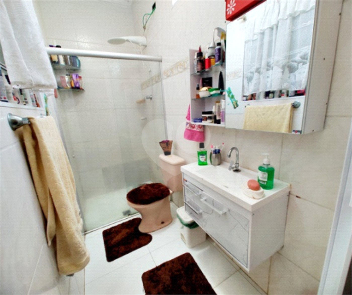 Sobrado à venda com 3 quartos, sendo 1 suíte, em Conjunto Residencial Vista Verde, São Paulo, SP