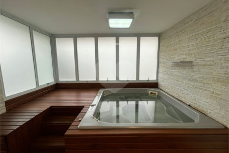 Casa à venda com 6 suítes no condomínio Chácara Francesa, São Paulo - SP