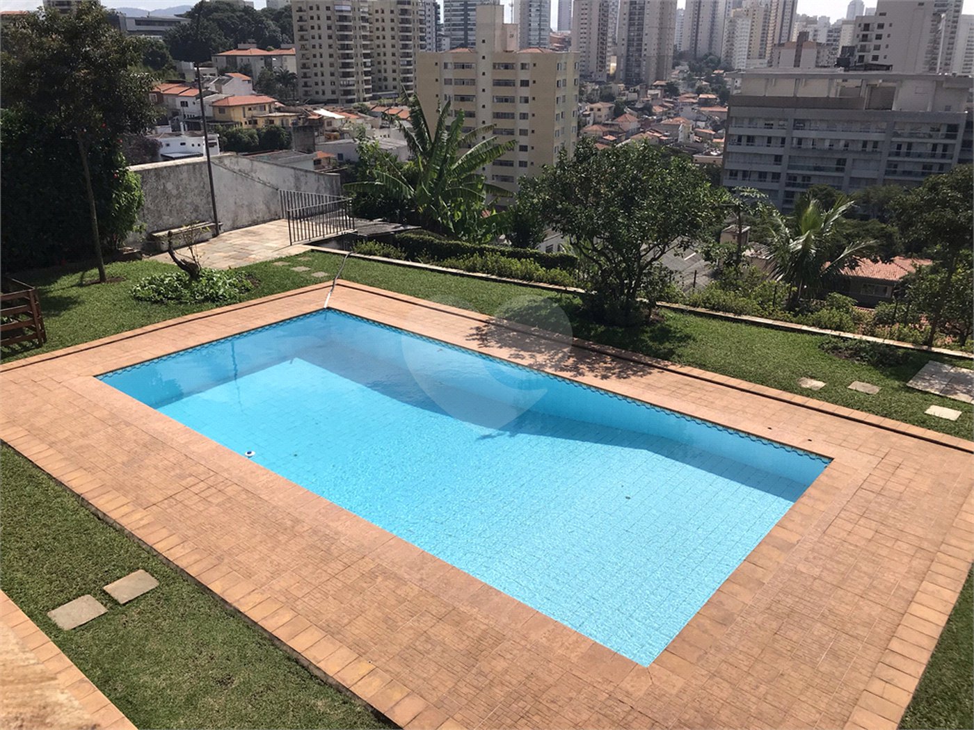 Sobrado à venda com 5 quartos, sendo 1 suíte, em Jardim São Bento, São Paulo, SP
