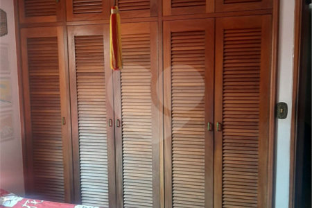 Casa à venda com 3 quartos, sendo 1 suíte,  no Centro, Mogi das Cruzes, SP