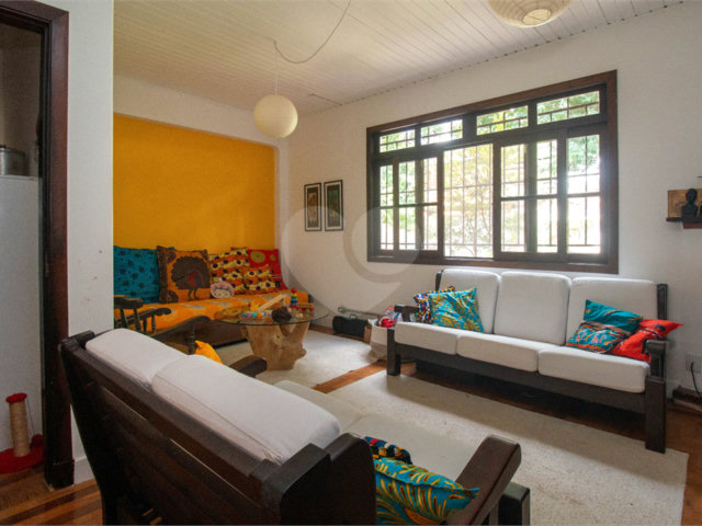 Sobrado à venda com 3 quartos, sendo 1 suíte,  em Brooklin Velho, São Paulo, SP