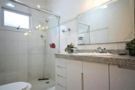Casa à venda com 5 suítes em Jardim Londrina, São Paulo, SP