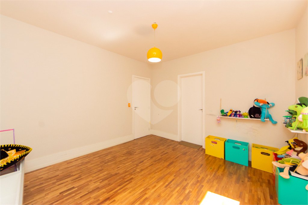 Casa à venda com 5 suítes no condomínio Solar dos Manacas, São Paulo - SP