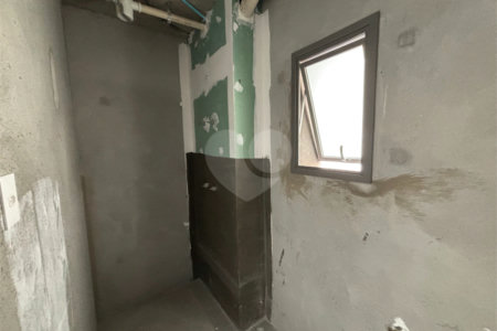Apartamento à venda com 3 suítes em Moema, São Paulo, SP