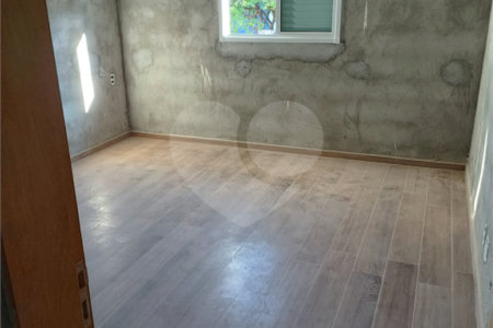 Sobrado à venda com 3 quartos, sendo 1 suíte, em Jardim do Lago, Atibaia, SP