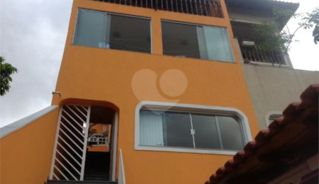 Sobrado à venda com 3 quartos, sendo 1 suíte,  em Jardim França, São Paulo, SP