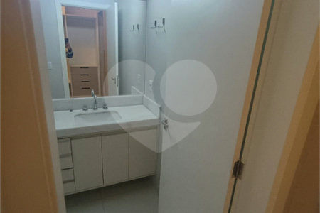 Casa para alugar com 3 quartos, sendo 1 suíte, no condomínio Recanto dos Paturis, Vinhedo - SP