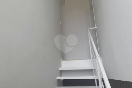 Sobrado à venda com 2 quartos, sendo 1 suíte,  em Vila Amorim, Suzano, SP