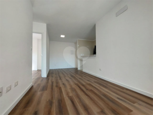 Apartamento à venda com 2 quartos, sendo 1 suíte,  em Vila Moreira, Guarulhos, SP