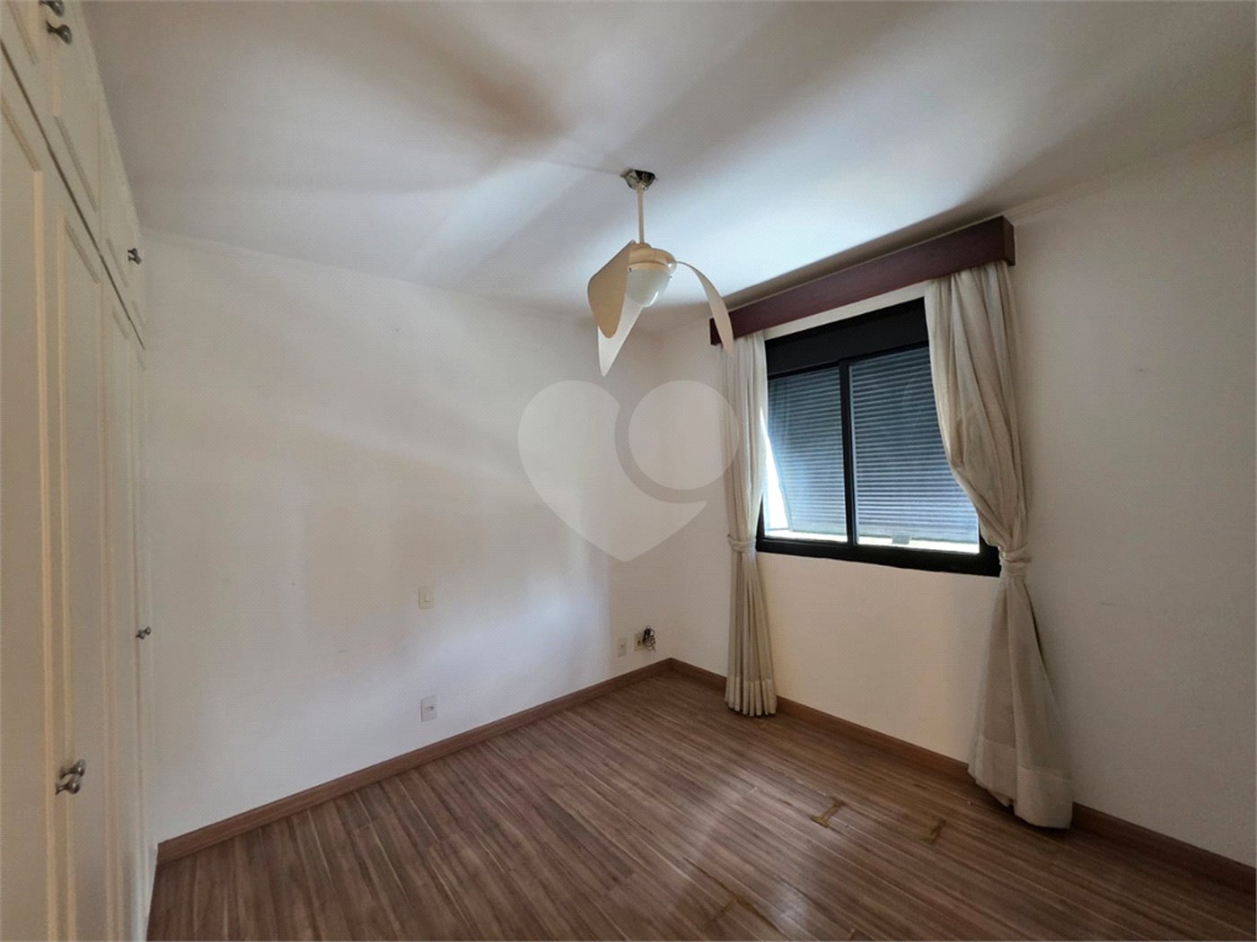 Apartamento à venda com 3 suítes em Vila Uberabinha, São Paulo, SP