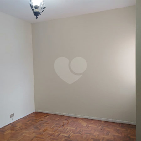 Apartamento à venda com 3 quartos, sendo 1 suíte, em Vila Mariana, São Paulo, SP