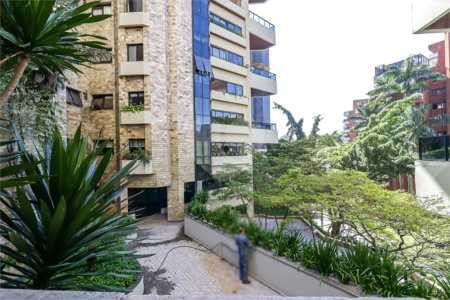 Apartamento à venda ou para alugar com 4 suítes em Jardim Vitória Régia, São Paulo, SP