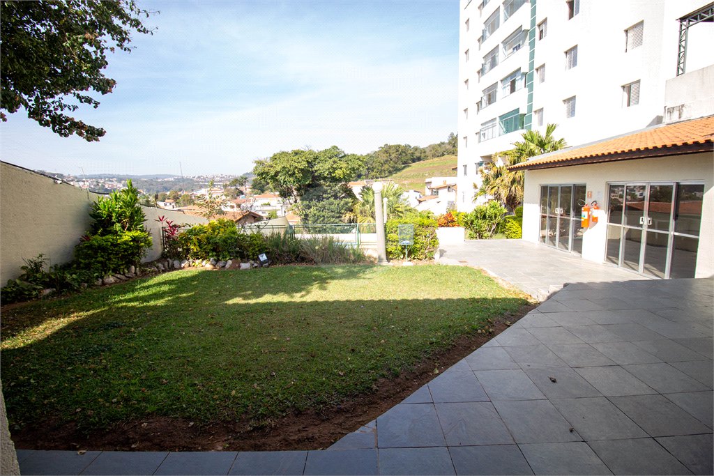 Apartamento à venda com 3 quartos, sendo 1 suíte, no Centro, São Roque, SP