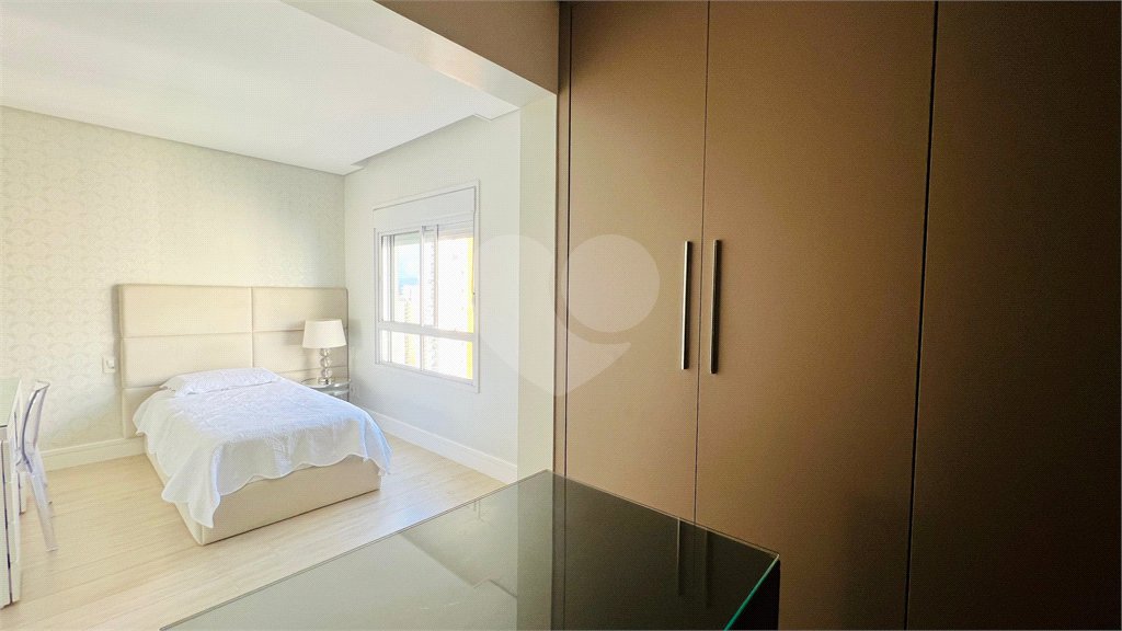 Apartamento à venda com 3 suítes em Campo Belo, São Paulo, SP