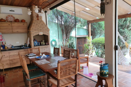 Casa para locação no Jardim Paulista – um refúgio com vista deslumbrante em Atibaia