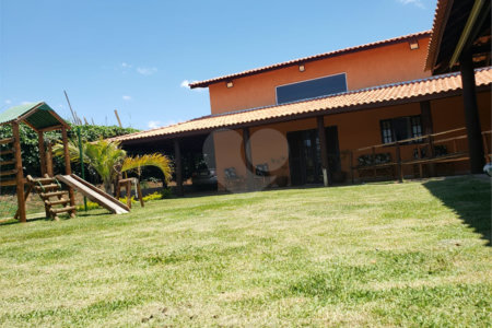 Chácara à venda com 4 quartos, sendo 3 suítes, em Jundiaquara, Araçoiaba da Serra, SP