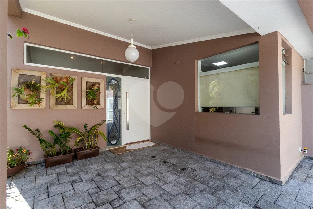 Casa à venda com 3 quartos, sendo 1 suíte, em Alto da Boa Vista, São Paulo, SP