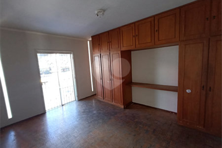 Casa à venda ou para alugar com 3 quartos, sendo 1 suíte, no Centro, Itapetininga, SP