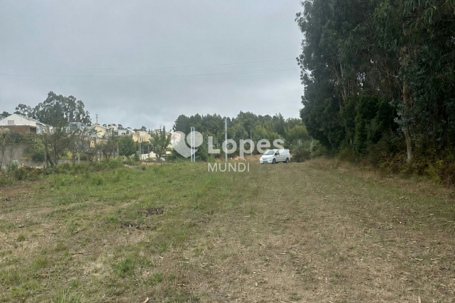 Terreno para construção à venda em Valadares, Vila Nova de Gaia, Portugal – 2.284 m²