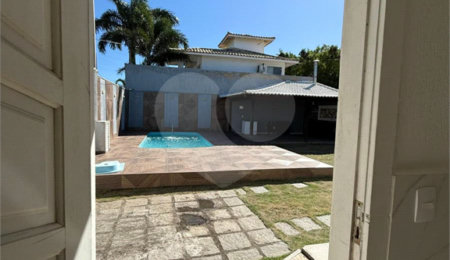 Casa à venda com 3 quartos, sendo 2 suítes,  em São José, Armação dos Búzios, RJ
