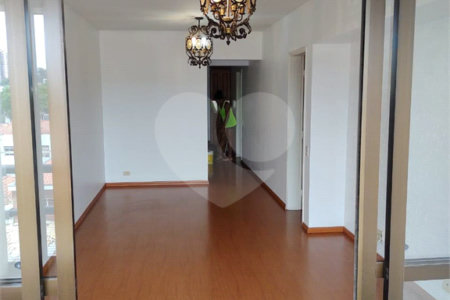 Apartamento à venda com 3 quartos, sendo 1 suíte, em Saúde, São Paulo, SP