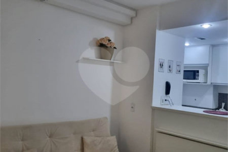 Flat à venda com 1 suíte em Moema, São Paulo, SP
