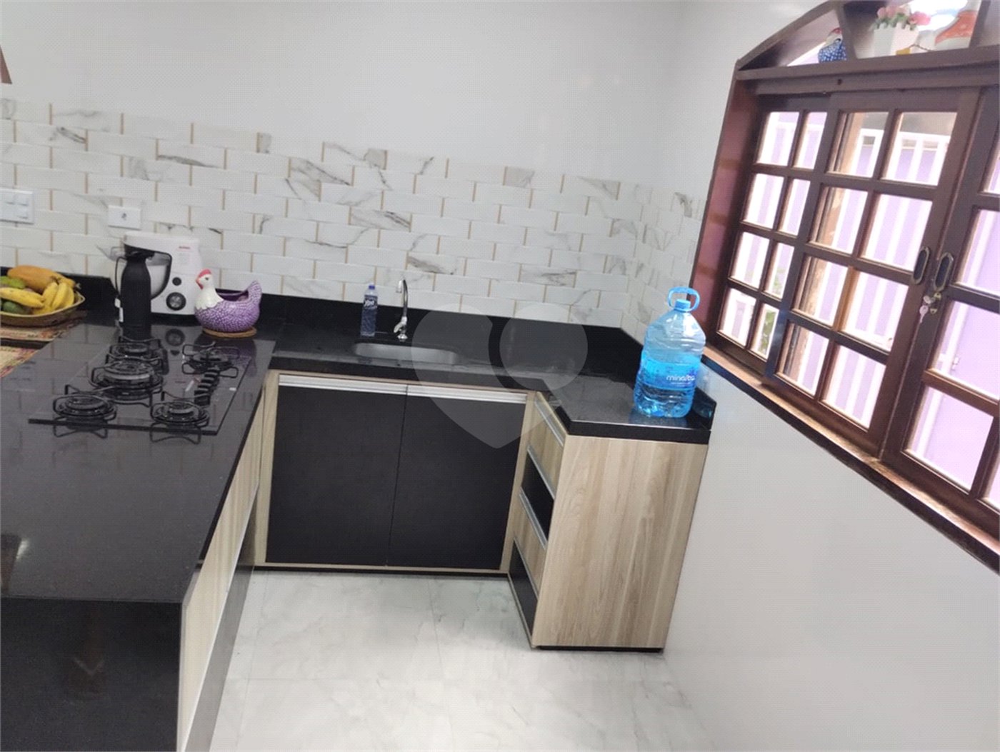 Sobrado à venda com 3 quartos, sendo 1 suíte,  em Jardim Varan, Suzano, SP