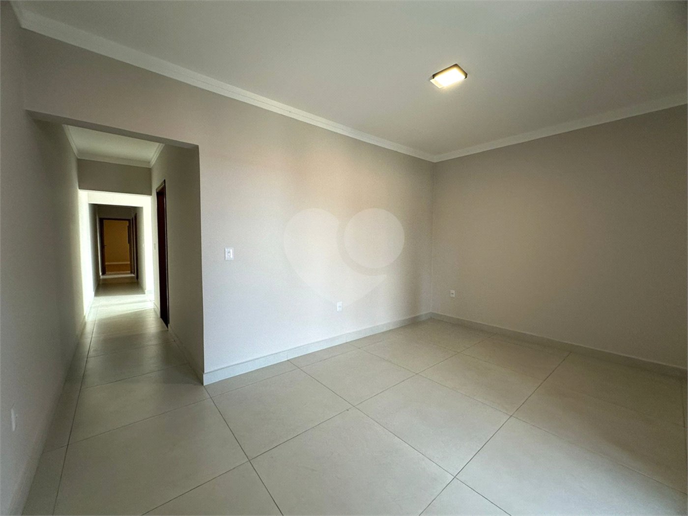 Casa à venda com 3 quartos, sendo 1 suíte, em Vila Carolina, Itapetininga, SP
