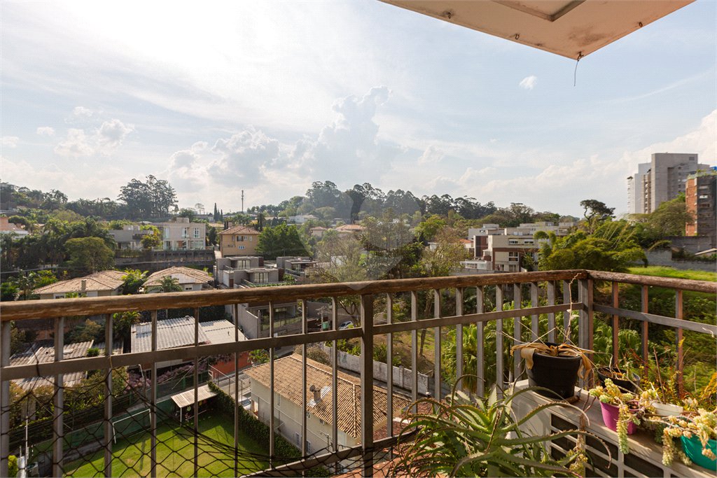 Apartamento à venda com 4 quartos, sendo 3 suítes,  em Real Parque, São Paulo, SP